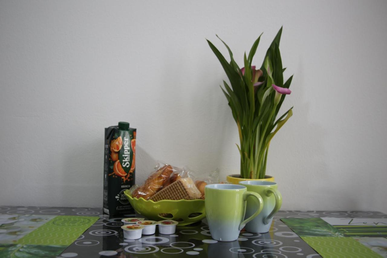 Home & Breakfast La Madonnina 013136-Cni-00001 Lurago dʼErba Exteriör bild